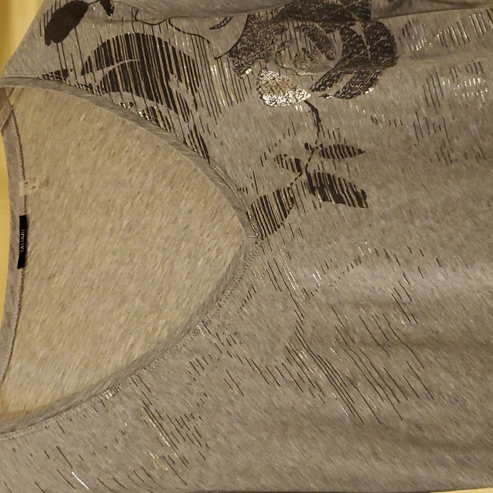 Tahari soft tee sz lrg